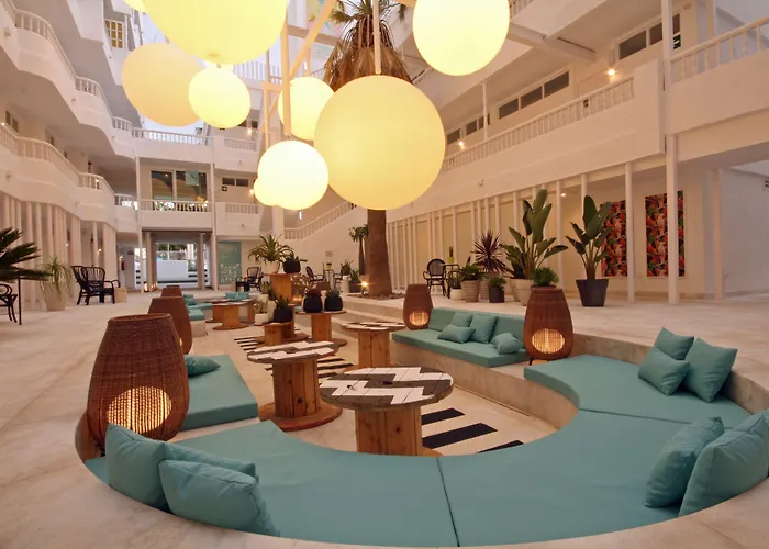 ホテル Gold By Marina (adults Only) 4*