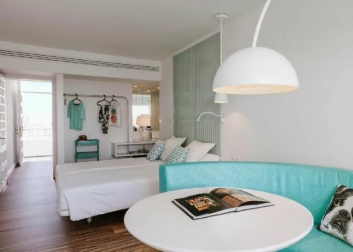 ホテル Gold By Marina (adults Only) 4*